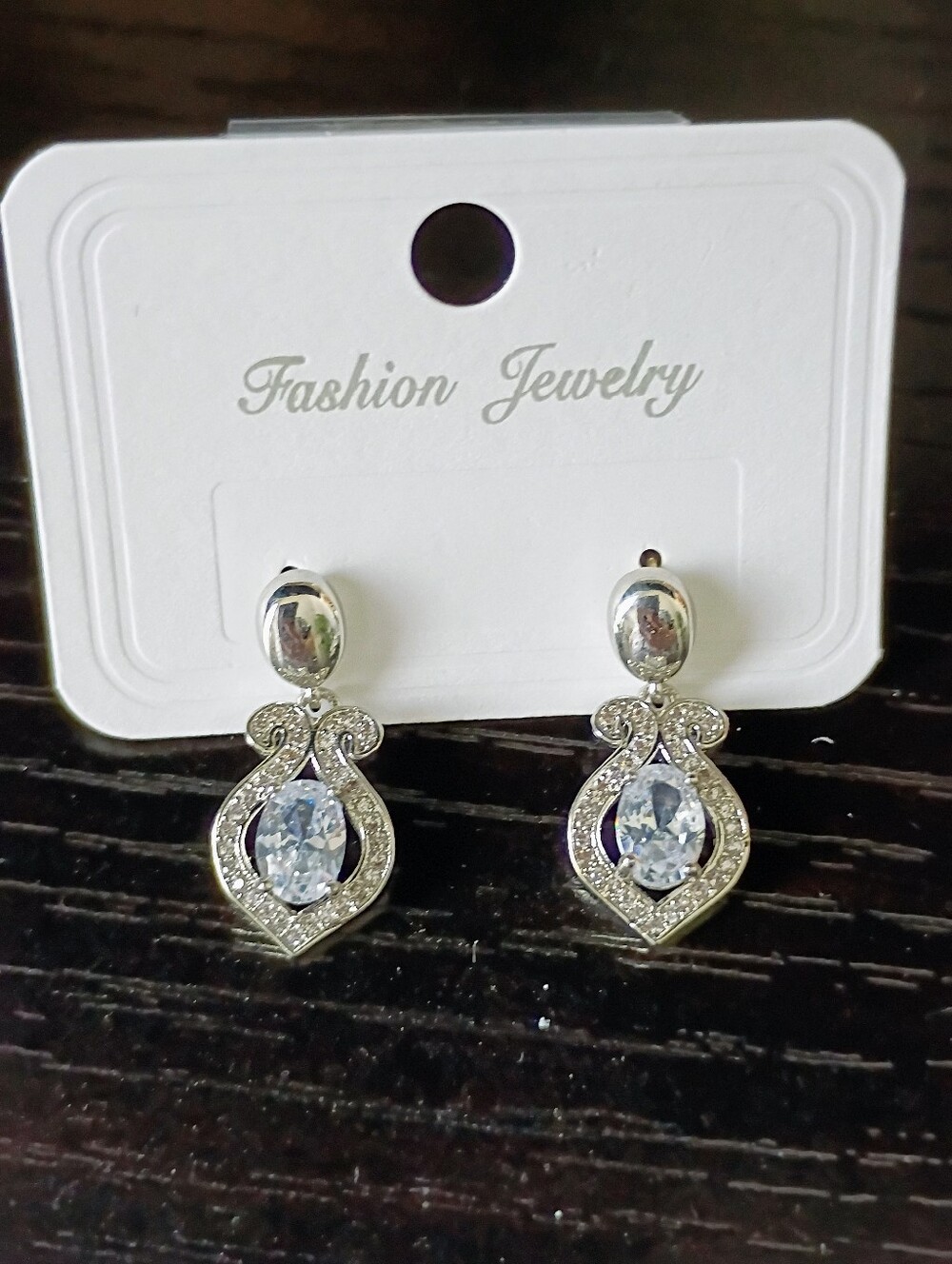 New Fashion Jewelry Silver-Tone Sparkling Crystal Drop Earrings